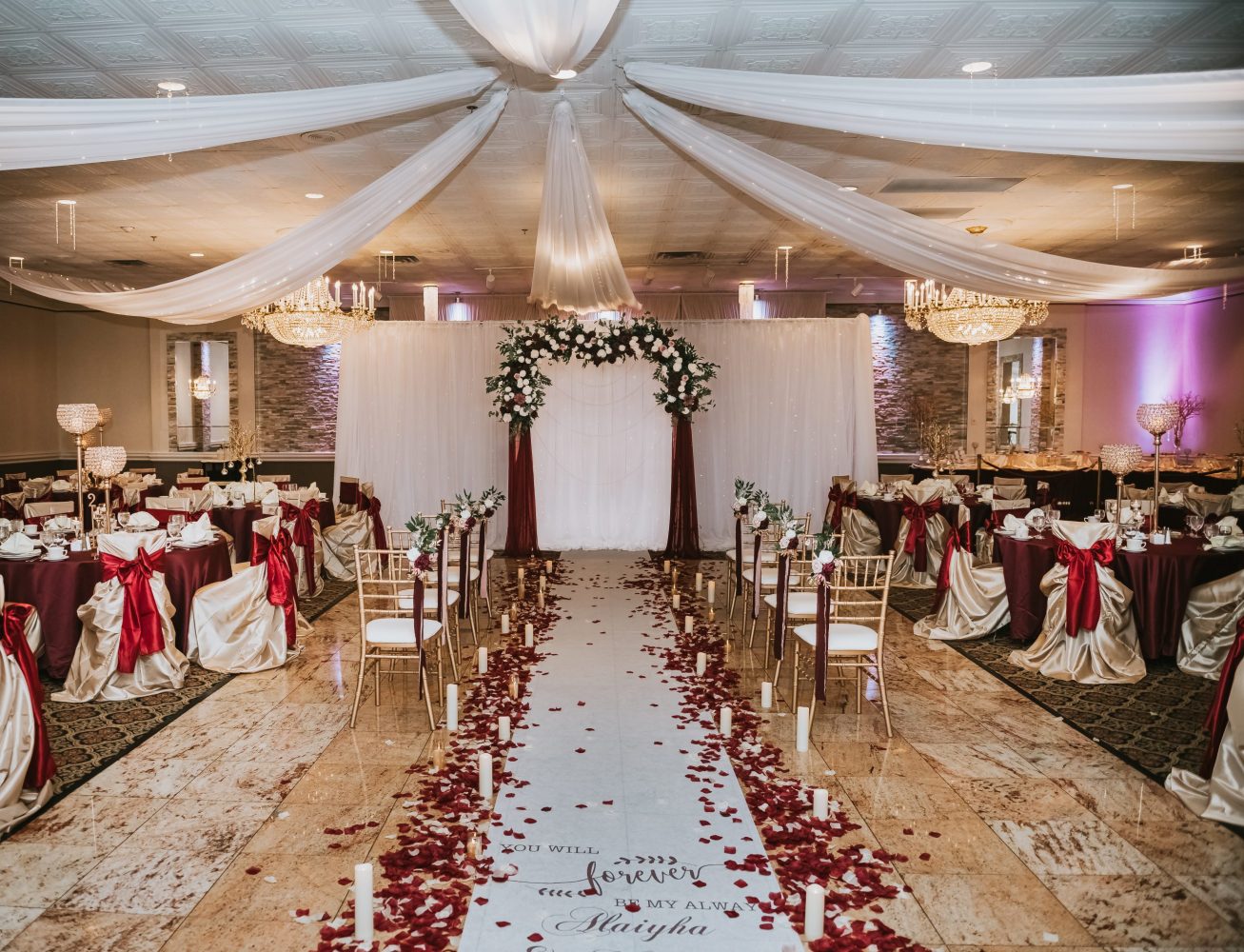themed-decor-ideas-scaled-1307x1000